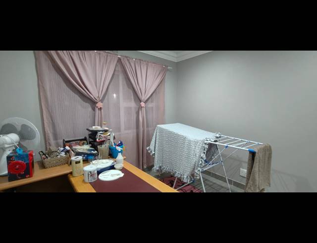 3 BEDROOM TOWNHOUSE FOR SALE IN ARCON PARK